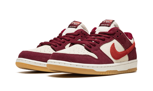 Nike SB Dunk Low Skate Like a Girl