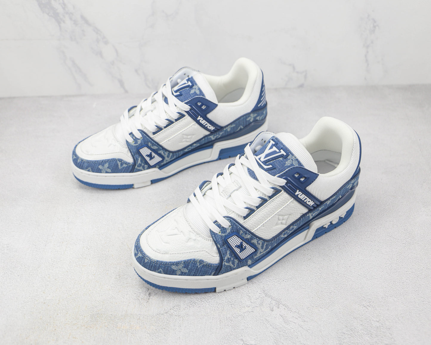 Louis Vuitton Trainer Low Azul e Branco