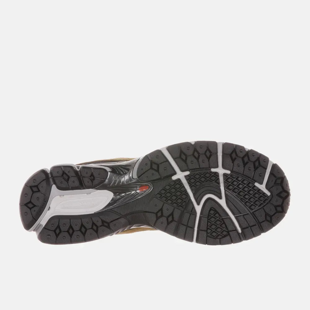 New Balance 2002R Woodland Black Cement