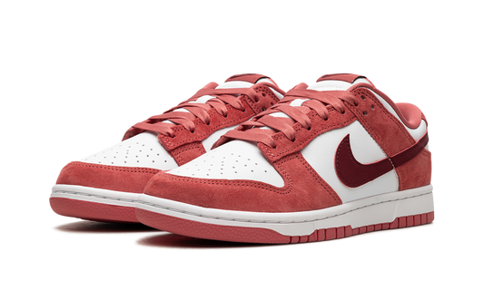 Nike Dunk Low Valentine's Day (2024)